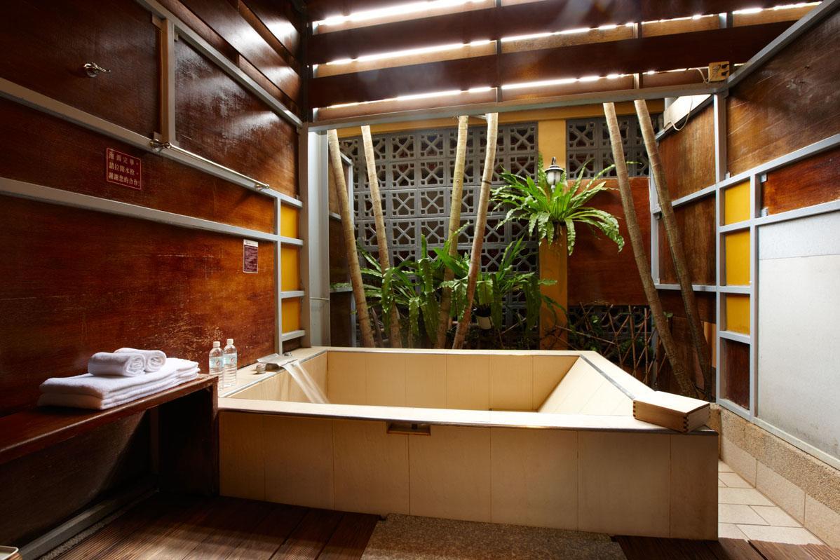 Hefong Deyang Hotspring Hotel Yilan ภายนอก รูปภาพ